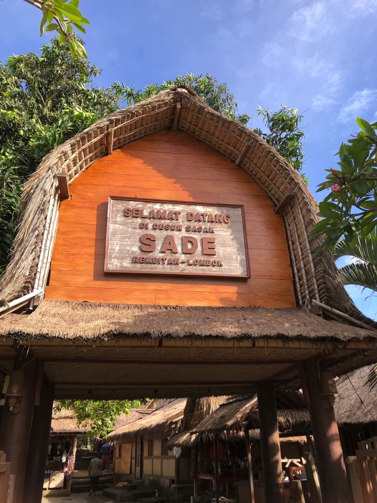 Desa Adat Sasak Sade